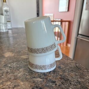 2/$10 Vintage Pyrex Woodland D-Handle Mugs (price is for 2 mugs)